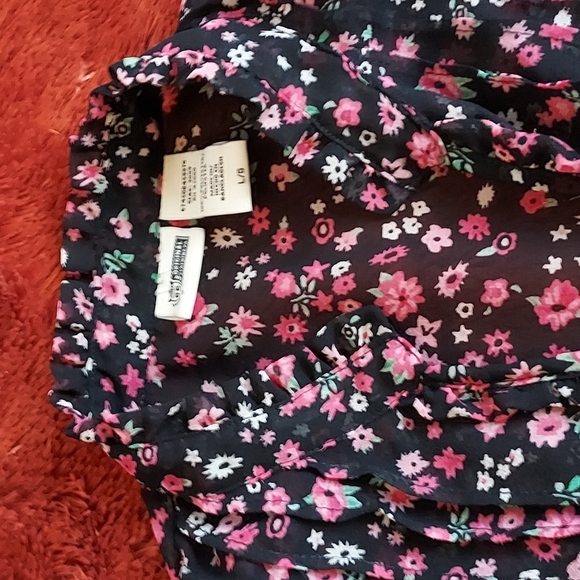 Route 66 Mid-Sleeve Floral Blouse - Picture 8 of 10